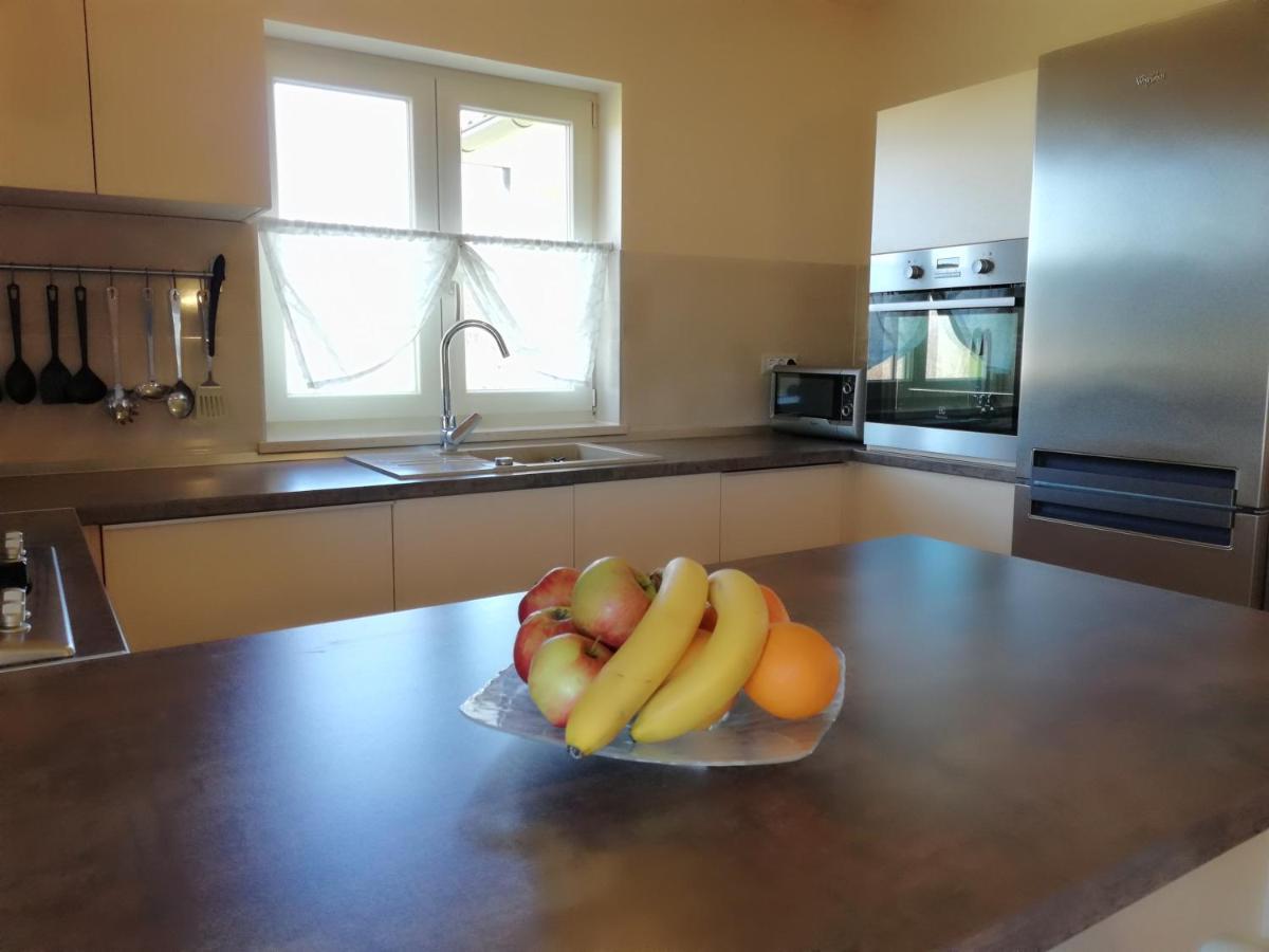 Apartman Nikola Ladrovici ภายนอก รูปภาพ