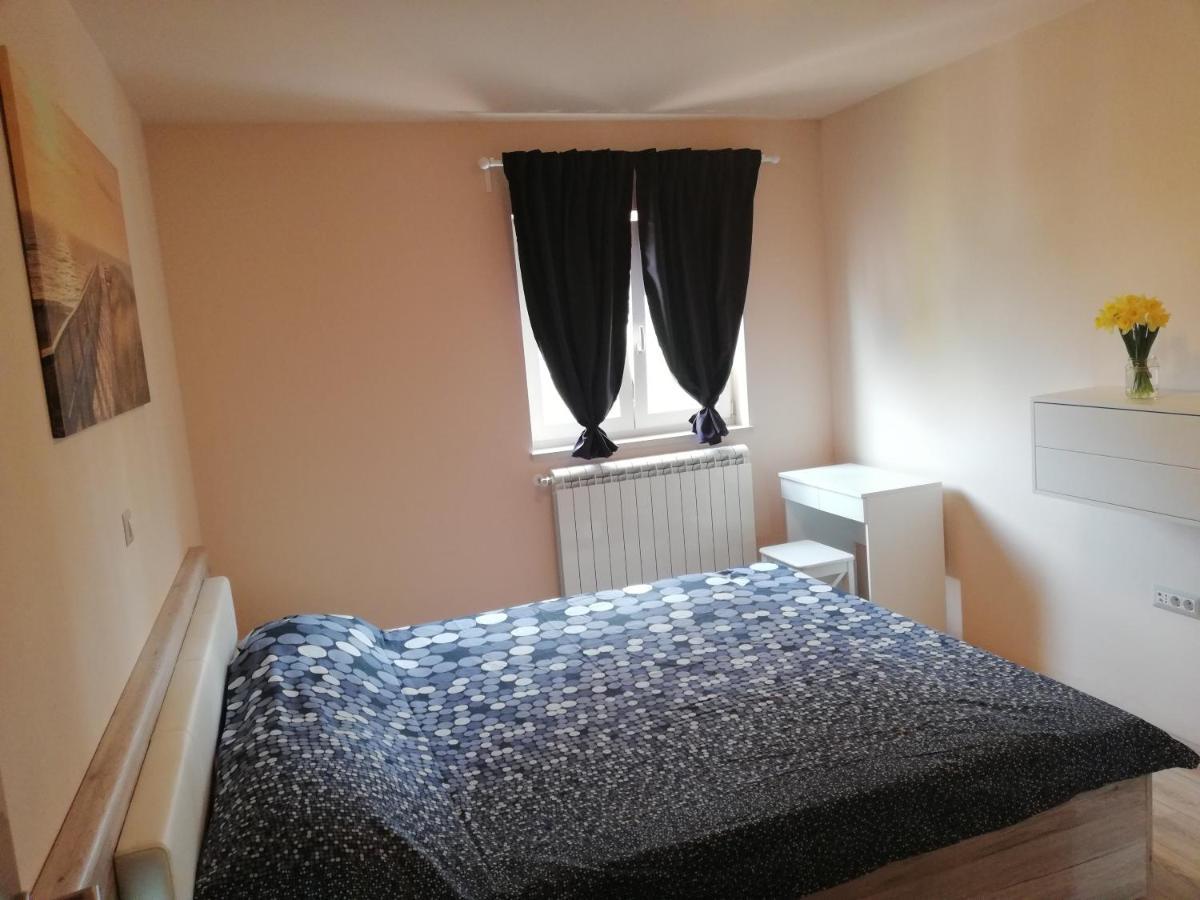 Apartman Nikola Ladrovici ภายนอก รูปภาพ