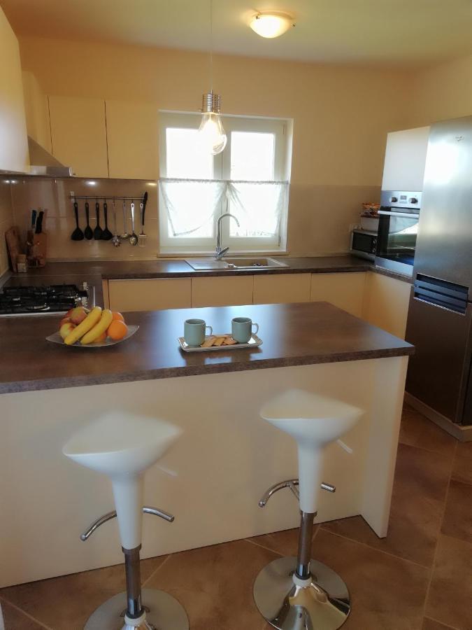 Apartman Nikola Ladrovici ภายนอก รูปภาพ